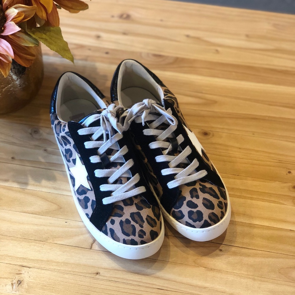 Cheetah print sneakers from white raven